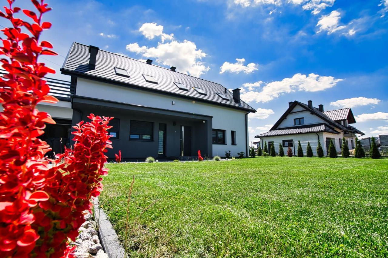 Apartamenty Izabell By Housine Zator Exterior photo