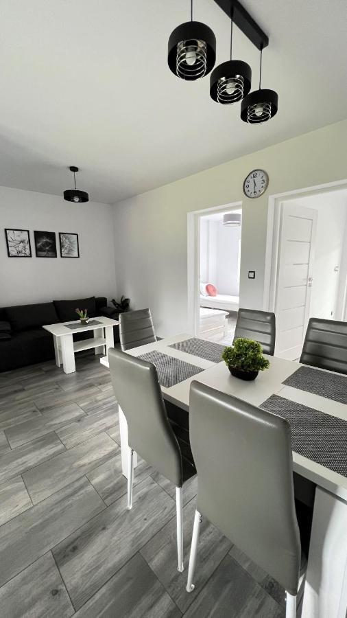 Apartamenty Izabell By Housine Zator Exterior photo
