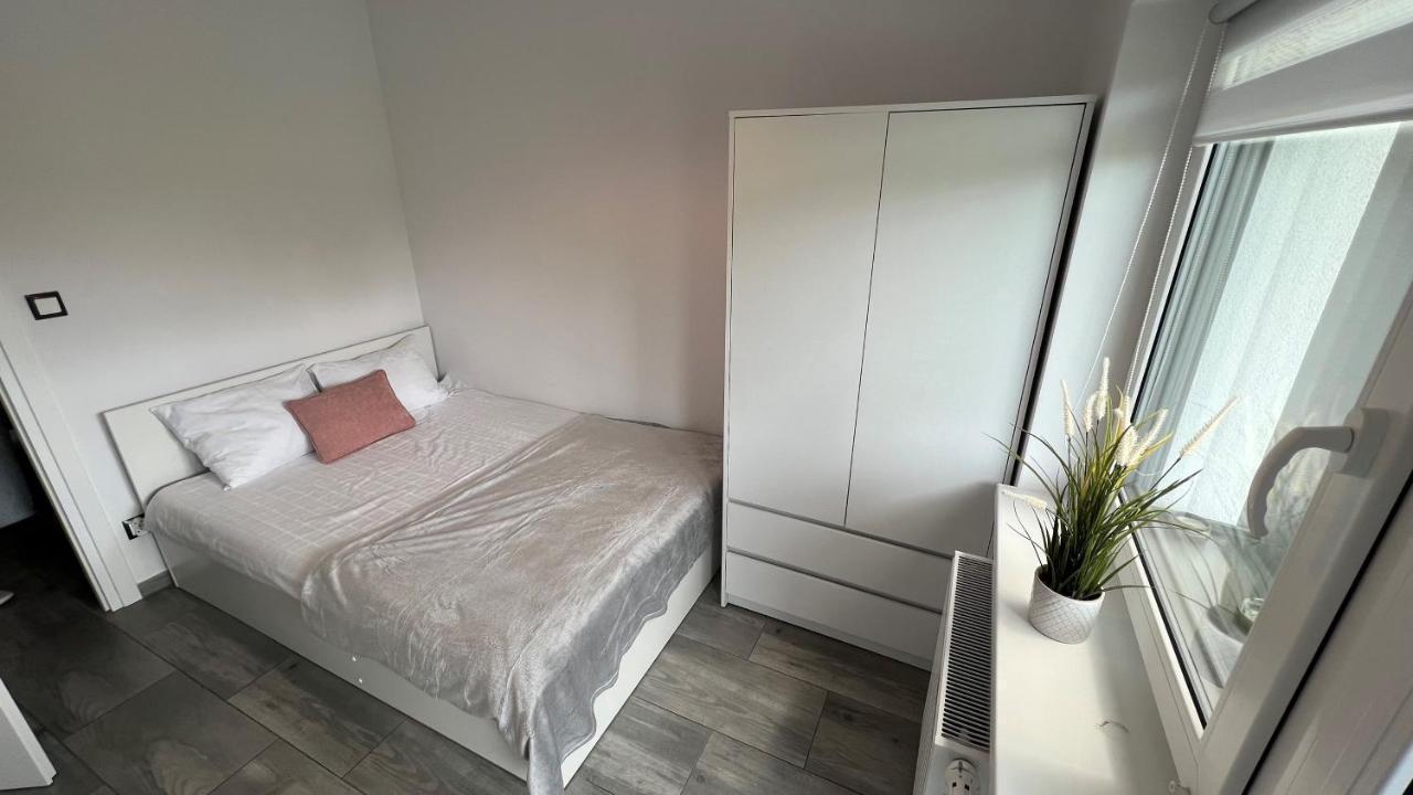 Apartamenty Izabell By Housine Zator Exterior photo